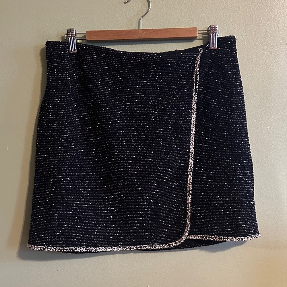 Elegant Black Tweed Skirt